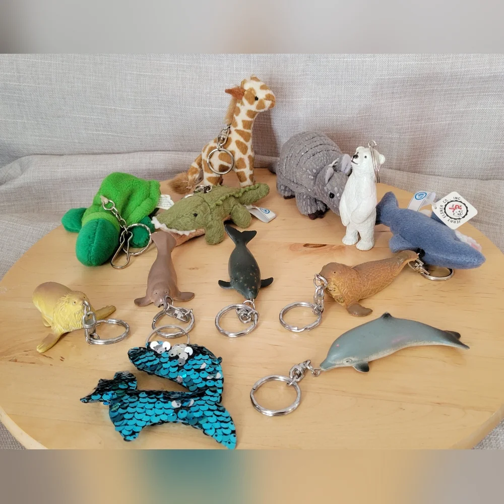 Vintage 1990's Lot of 12 Animal and Marine Life Key & Card Holders / Key Rings - Picture 2 of 16